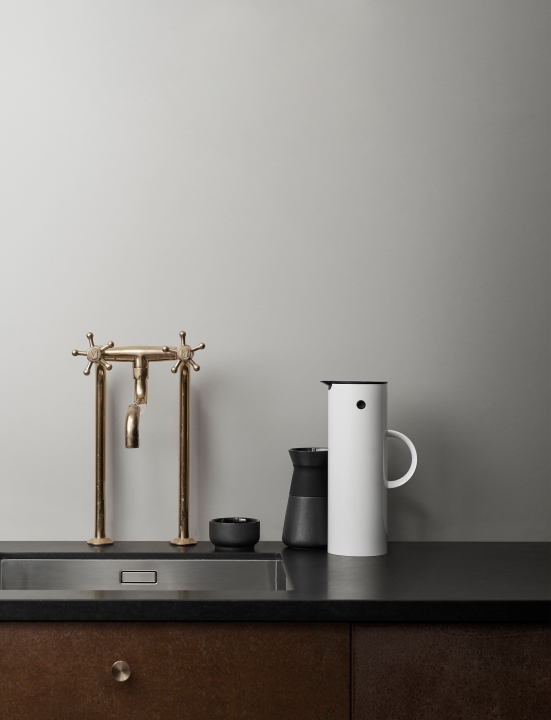 Stelton Isolierkanne EM77 1 Liter in Farbe white