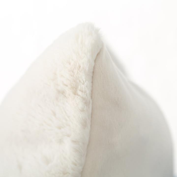 Boltze Kissen Storan in Farbe Creme, weißes Kunstfell, Plüschstoff, Flauschige Oberfläche