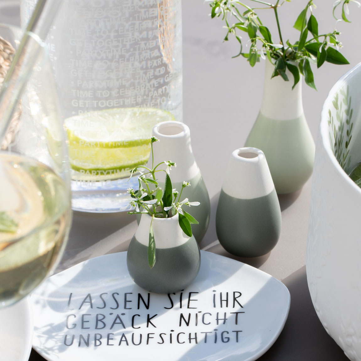 Vase 4er Set in Farbe grün, pastell, Tafeldeko, Vasen-Set, Grüne Vasen, Dekoschale, Blätter-Dekoration