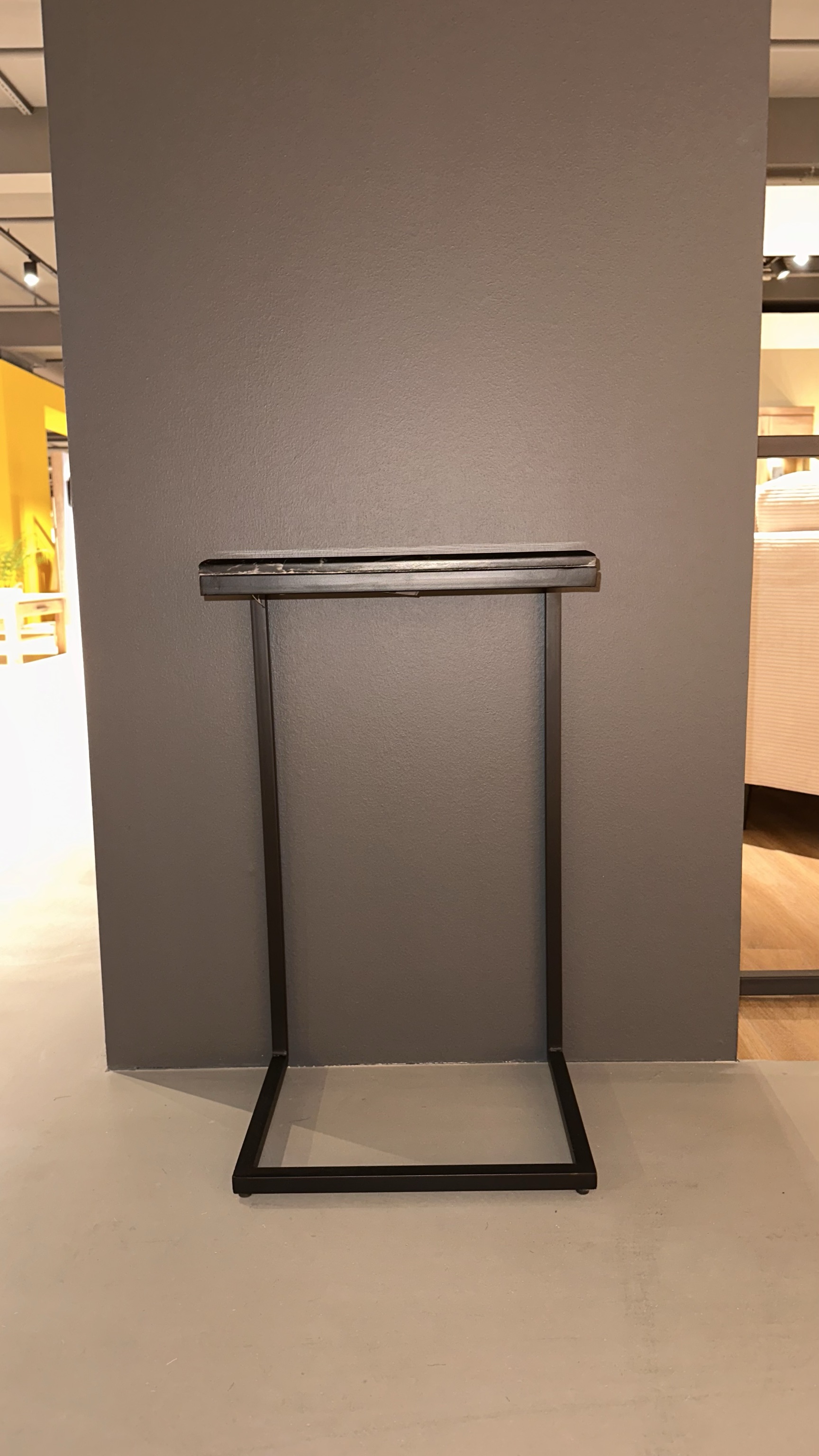 Direct 4 Home Beistelltisch IRON ca. B40 H70 T30 cm in Tischplatte Marmor schwarz