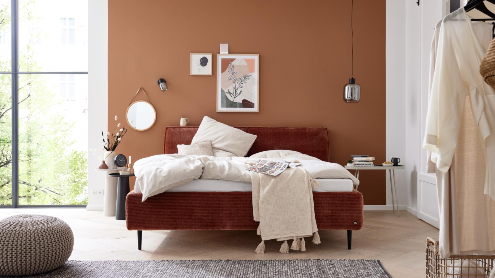 Interliving Polsterbettgestell IL 1417 ca. 180x200cm in Stoff Monty Rusty, Drinnen, Innenarchitektur, Mobiliar, Inneneinrichtung, Schlafzimmer