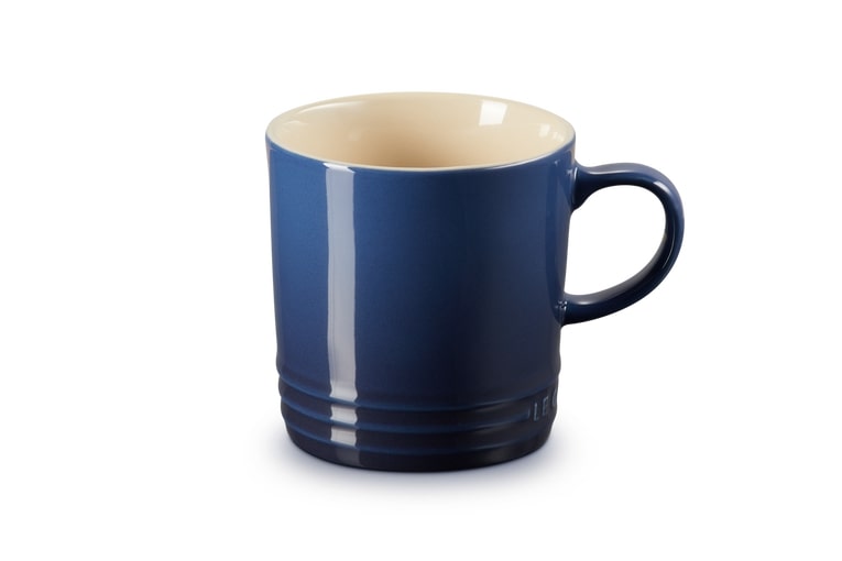 Le Creuset Becher 350ml in Tinte Le Creuset Becher 350ml in Tinte