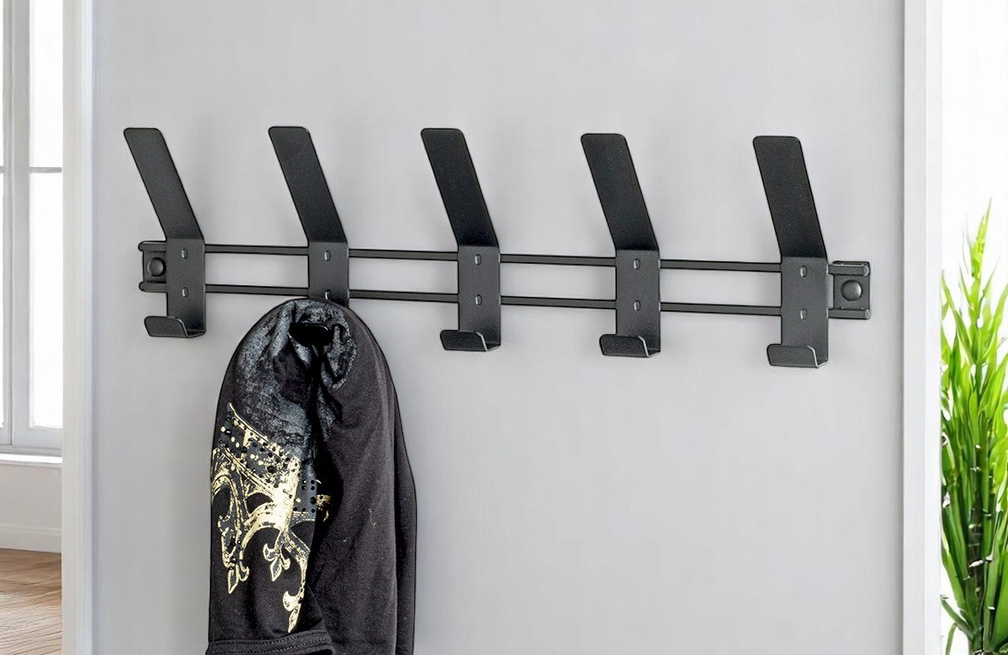 Garderobenleiste in Schwarz, Garderobenhaken, Wandhalter, Kleiderhaken, Metallhaken, Schwarz, Garderobenhaken, Wandhalterung, Schlankes Design, Hakenleiste, Kleiderhaken