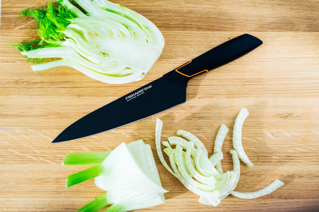Fiskars Kochmesser EDGE 19cm in Farbe Black Fiskars Kochmesser EDGE 19cm in Farbe Black