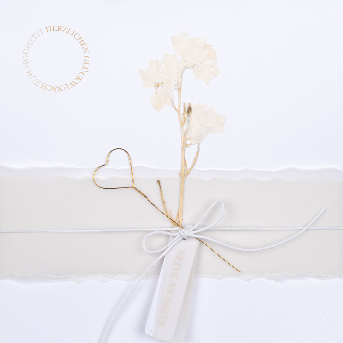Hochzeitskarte Seite an Seite Hochzeitskarte Seite an Seite, Wedding, Kirschzweig, Schal, Raffungen, Weiß