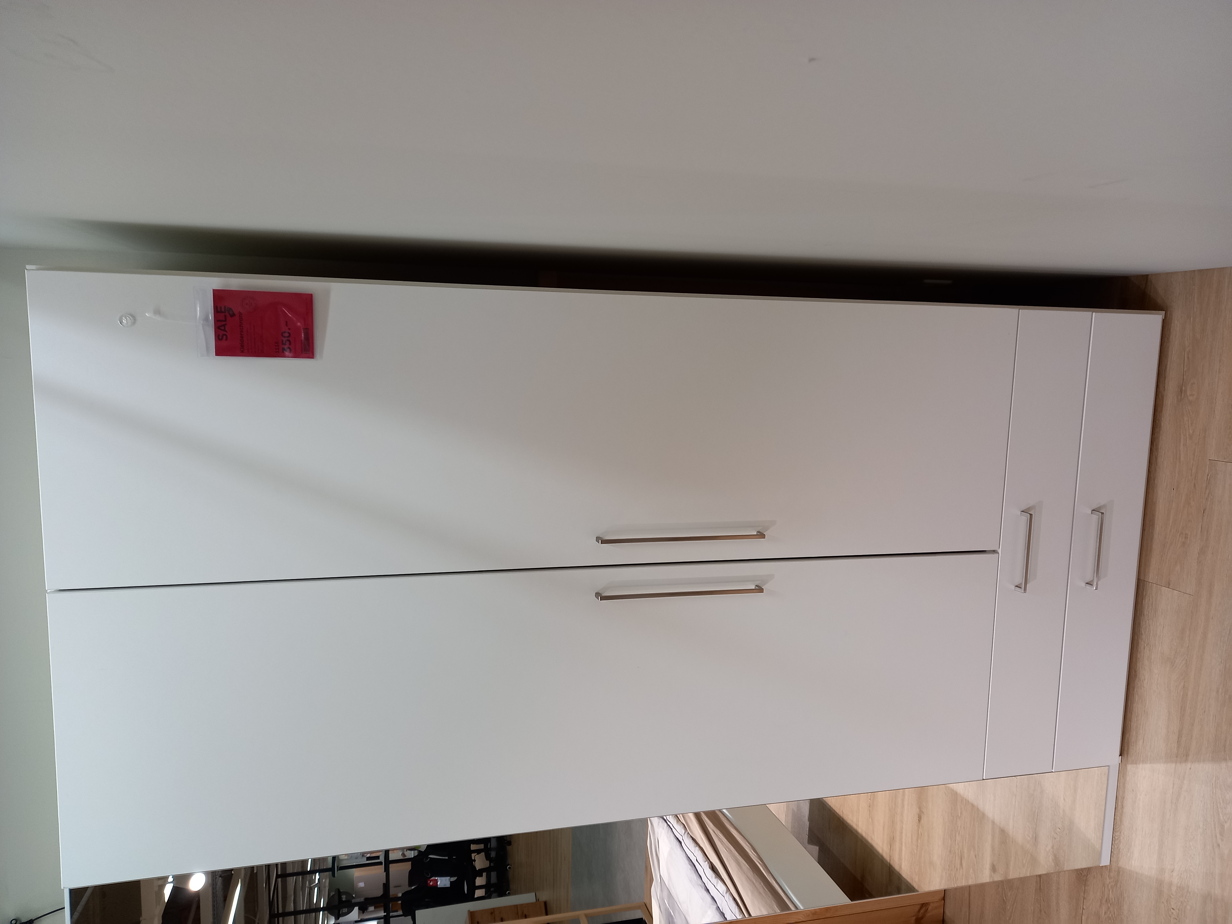 Kleiderschrank COCOON in Farbe Weiß, Kleiderschrank, Weiß, Drehtüren, Metallgriffe, Holzoptik