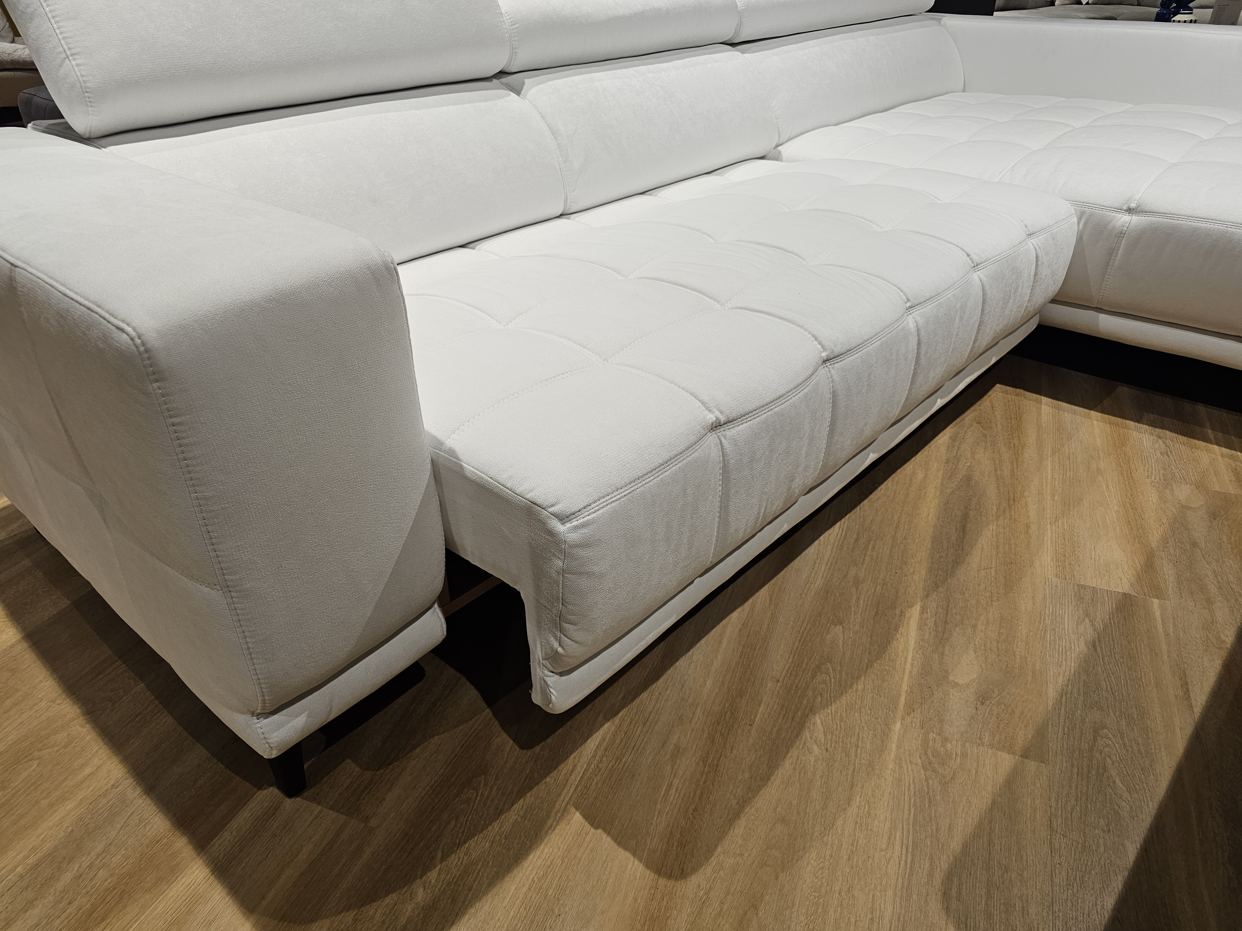 Polsterecke 7536 ca. 328x192cm in Signal white Polsterecke 7536 ca. 328x192cm in Signal white, Sofa, Weiß, Sofa-Gruppe, Quetschungen/ Tufting, Stoffbezug