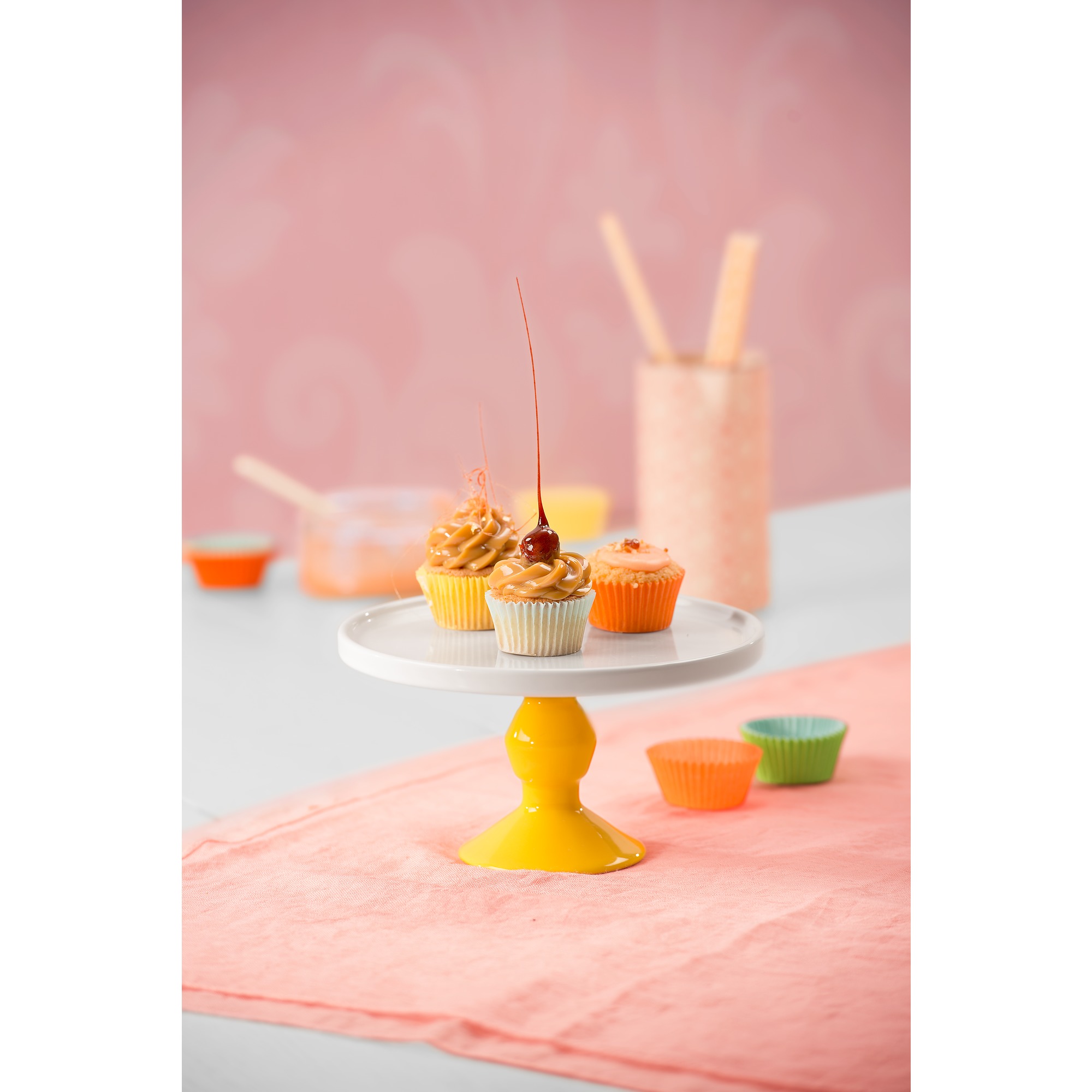Kaiser Mini-Muffin-Papierbackförmchen-Set in bunt