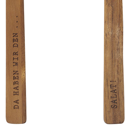 Salatbesteck "Da haben wir den Salat", Holzlöffel, Schaufelholz, Nudelheber, Holzwaben, Griff aus Holz