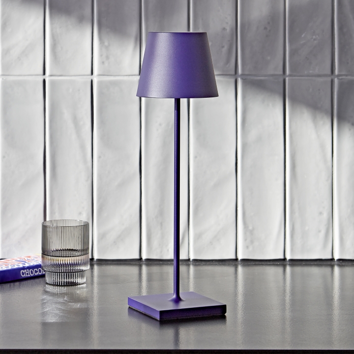 Sigor LED-Akku-Tischleuchte Nuindie in Farbe pflaumenblau, dimmbar Sigor LED-Akku-Tischleuchte Nuindie in Farbe pflaumenblau, dimmbar