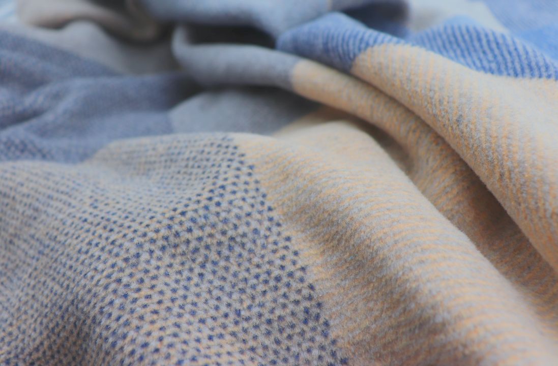 Biederlack Decke ca. 150x200cm in Farbe Blue Woven Biederlack Decke ca. 150x200cm in Farbe Blue Woven, Plaid Muster, Wolle, Blau-Beige, Textil, Stofftextur