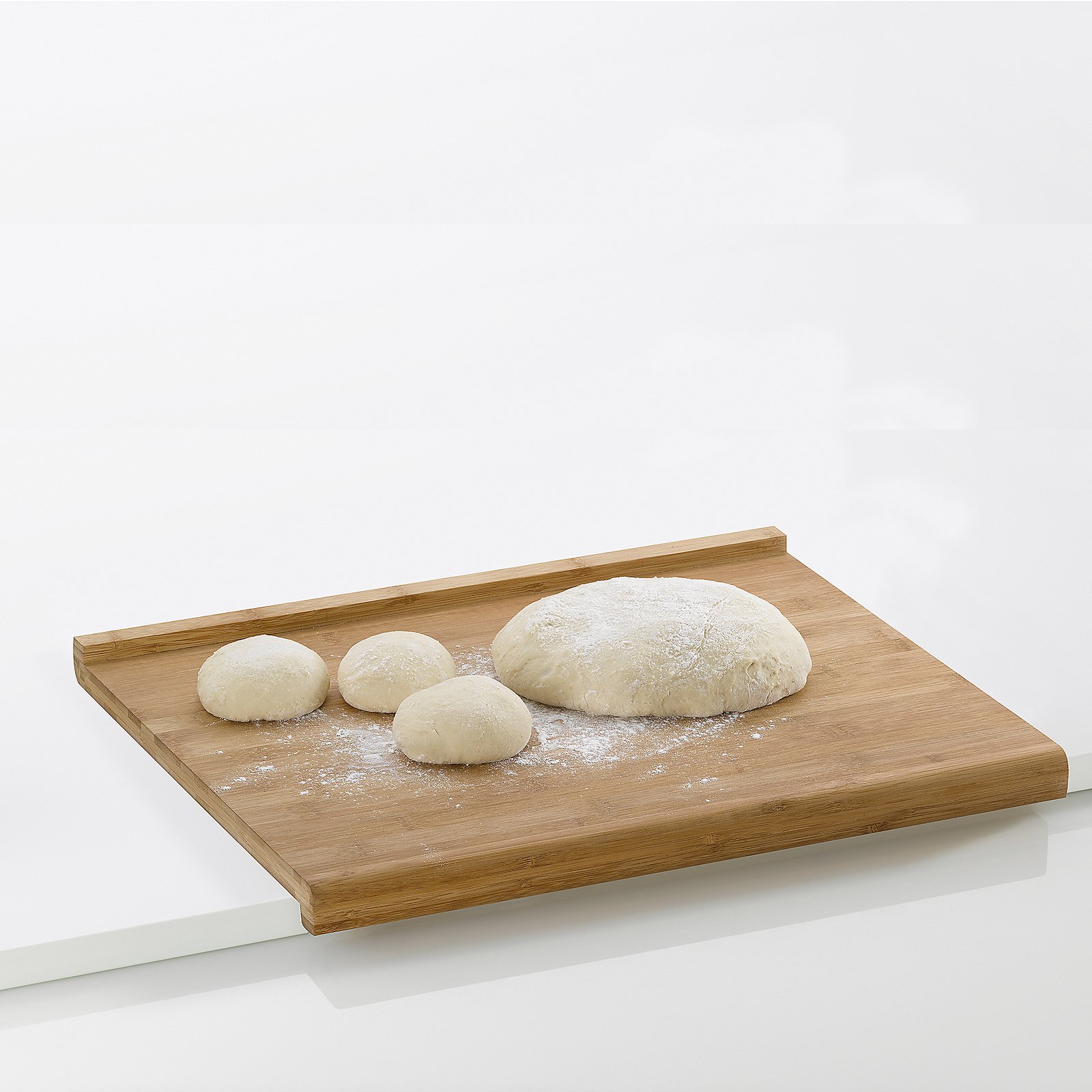 Kela Backbrett KIANA in Farbe Bambus, Brot, Teig, Backwaren, Brotlaib, Mehlstaub
