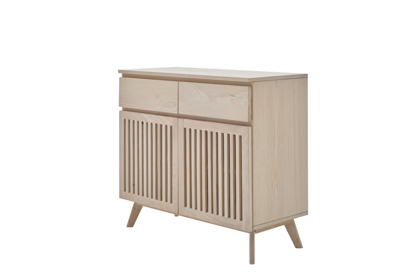 Roomio Sideboard NO. 2000 in Esche Echtholzfurnier, Fronten und Gestell massiv, weiß gewaschen