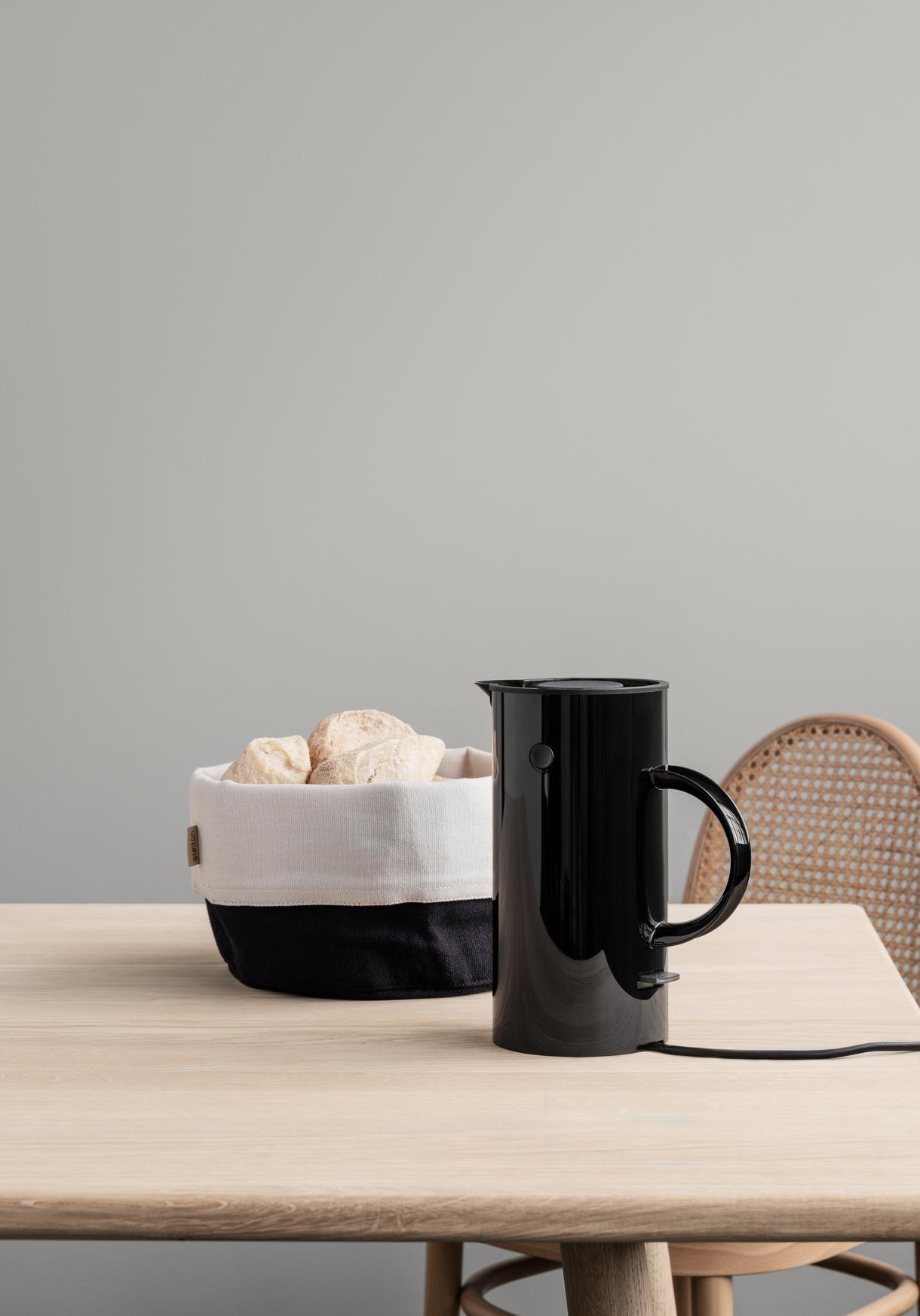 Stelton Wasserkocher EM77 0,5l in Farbe black