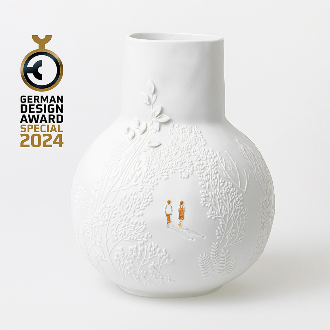 Vase PARKSPAZIERGANG in Farbe weiß, porzellanvase, embossed floral, weiß vase, dekorative kunst, special award