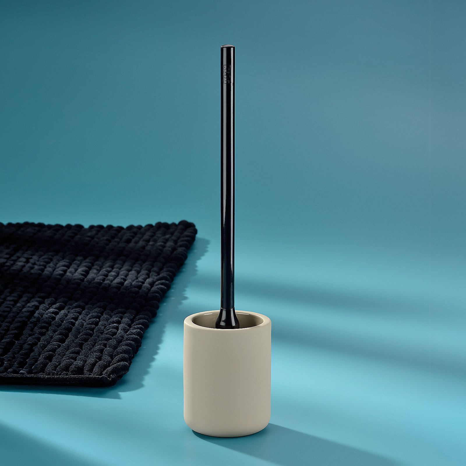 Kela WC-Garnitur SANA in Farbe Beige, Toiletten-Pinsel, Reinigungspinsel, Pinselhalter, Pinselstiel, Küchen-Accessoire, Toilettenbürste, Bürstenhalter, schwarzer Griff, Keramikhalter, Badezimmerzubehör
