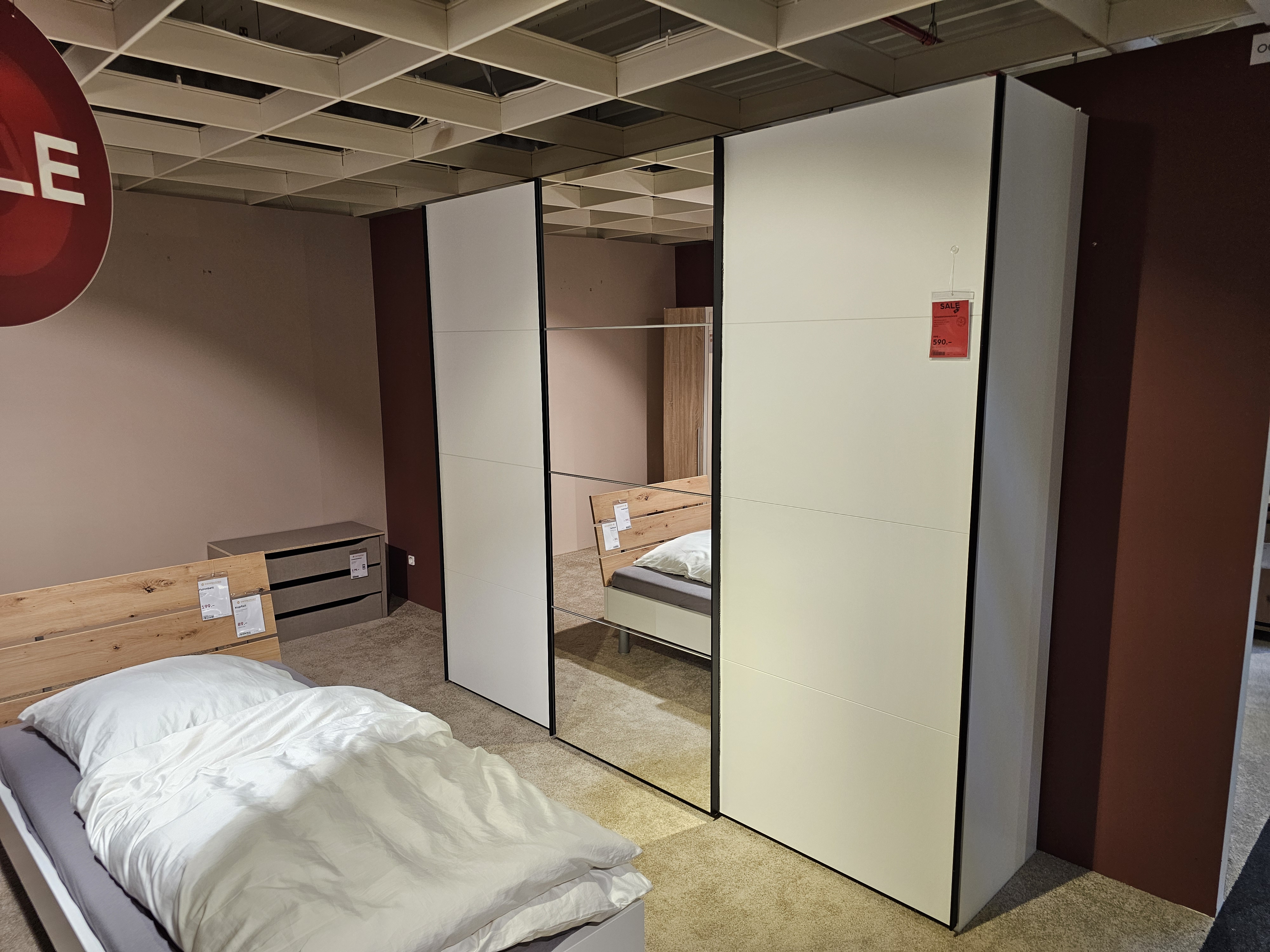 Wimex Schwebetürenschrank EASY PLUS BLACK in Front/Korpus weiß 511, Schlafzimmermöbel, Kleiderschrank, Doppelbett, Bettgestell, Spiegel
