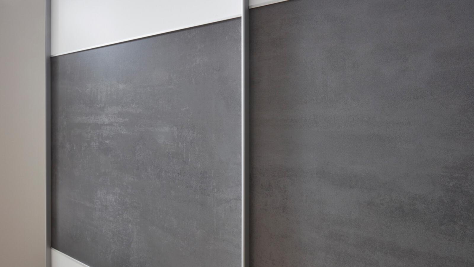 Staud Schwebetürenschrank 3-trg. in Farbe Korpus Dekor weiß IN96719696, Drinnen, Innenarchitektur, Gebäude, Mauer, Tafel