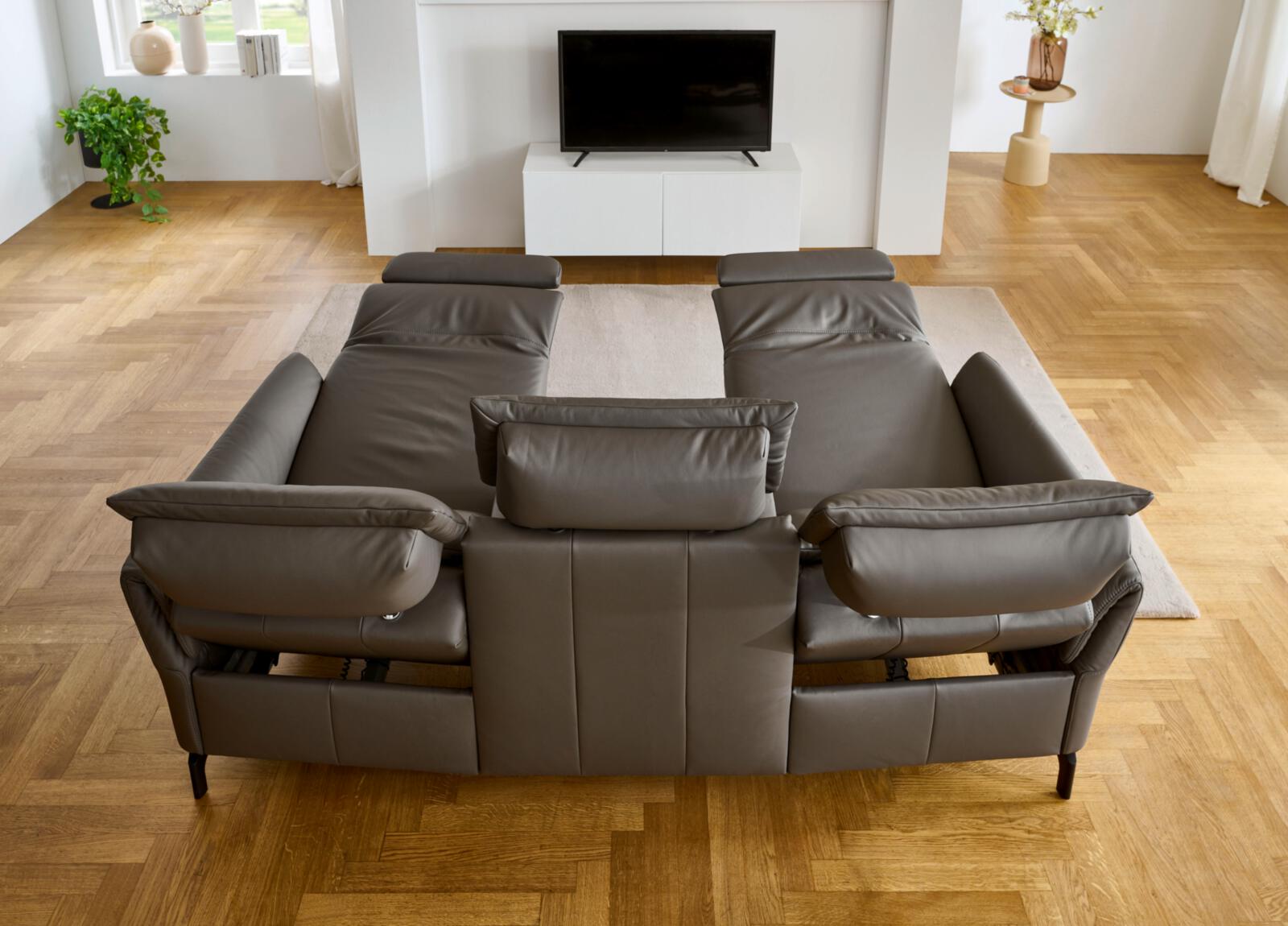 Polsteria Rundsofa LOLA in Leder Punch elephant