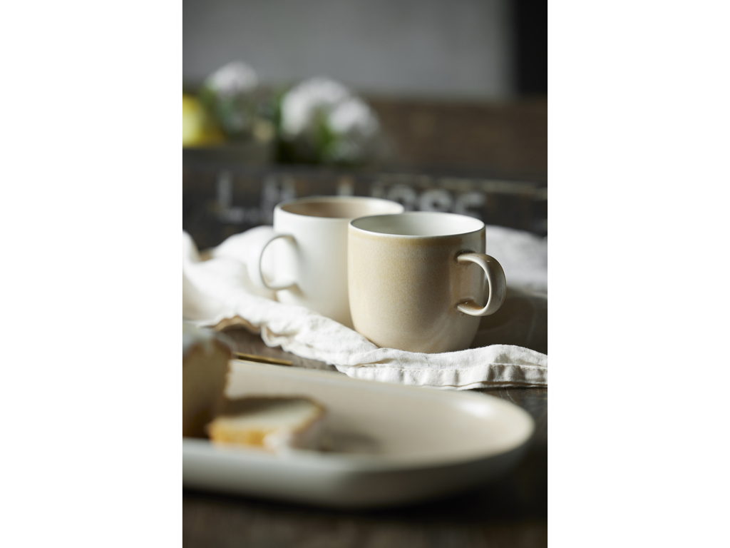 F&H Becher STUDIO ROUND NORTH 0,33 Liter in Farbe Matte white/Matte sand