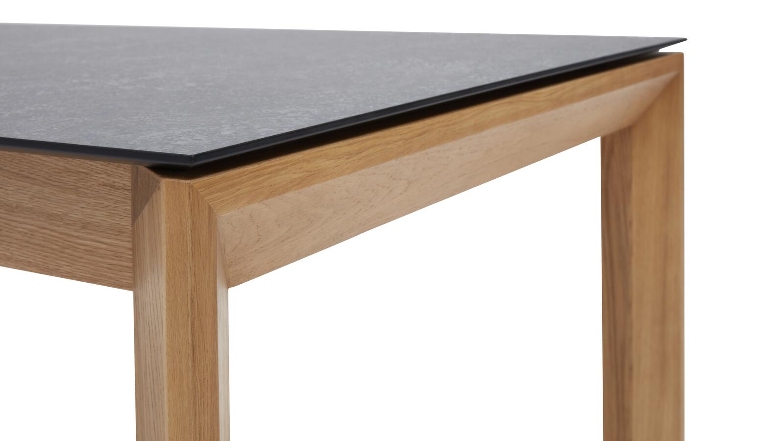 Interliving Esstisch IL5102 ca. 140(240)x90cm mit Platte HPL Deton-Design/Gestell Wildeiche massiv