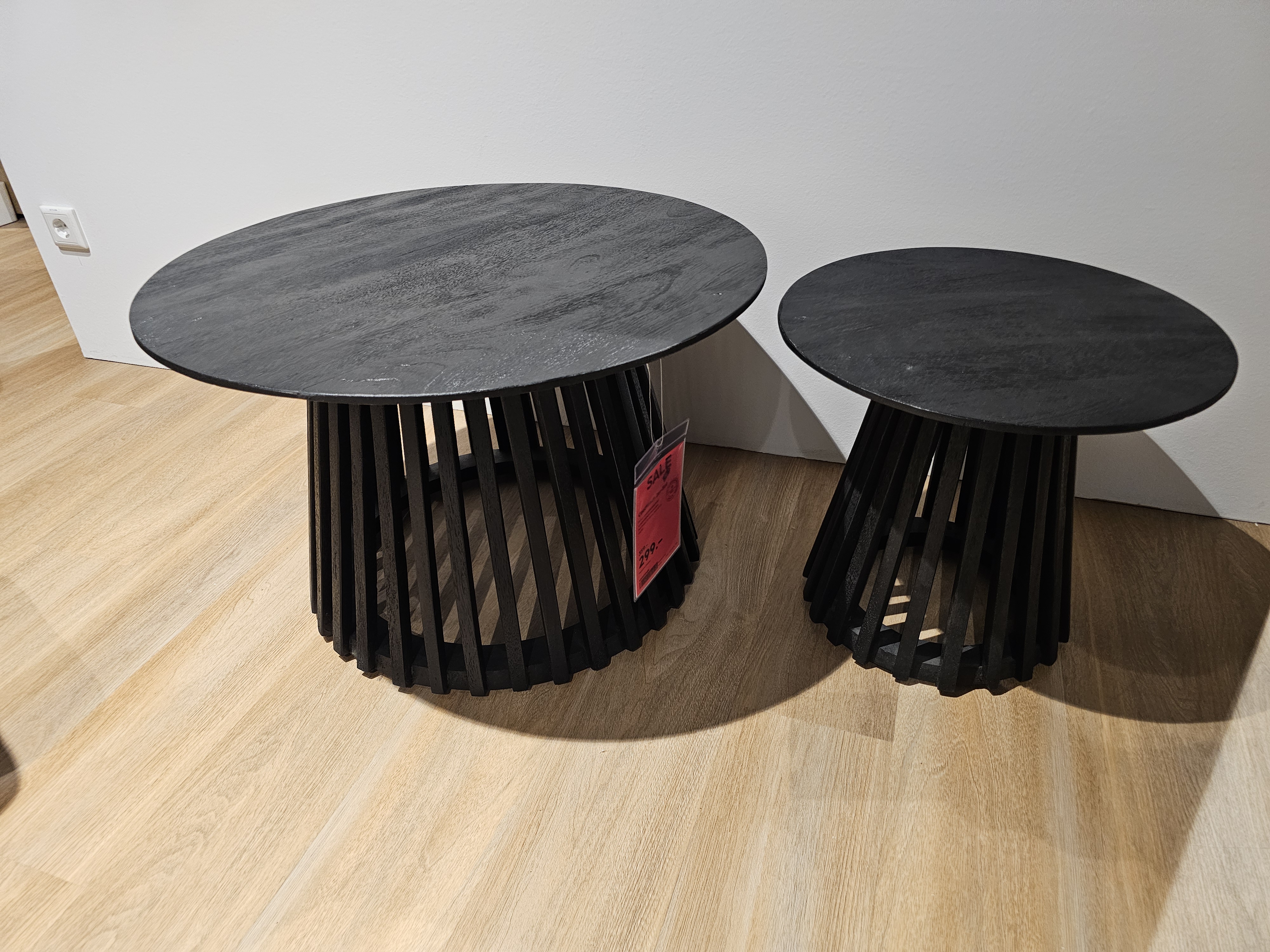 Gutmann Couchtisch 2er-Set CORBY in Mango massiv sandgestrahlt , Beistelltische, runder Tisch, schwarz, Holzoptik, Gehäuse?