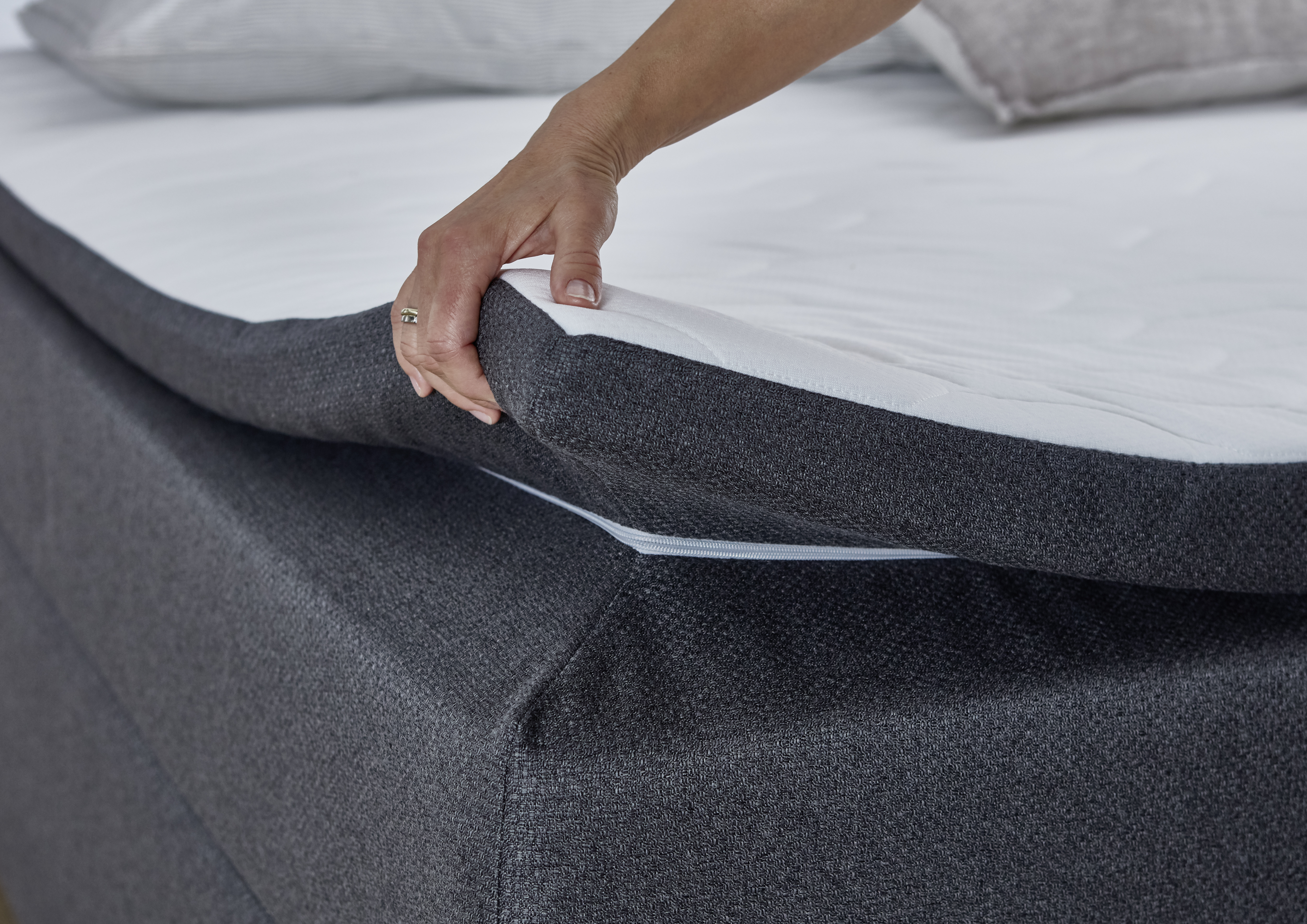 Sun Garden Boxspringbett Surrey ca. 140x200cm Schwarz Sun Garden Boxspringbett SURREY in Stoff 50512-700 anthrazit
