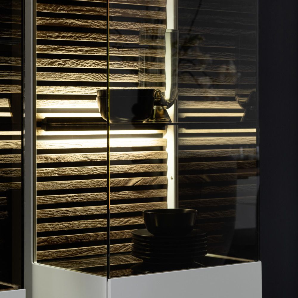 SCHÖNER WOHNEN-Kollektion Vitrine rechts YONNA ca. B48 H205 T44 cm in Kerneiche natur SCHÖNER WOHNEN-Kollektion Vitrine rechts YONNA ca. B48 H205 T44 cm in Kerneiche natur