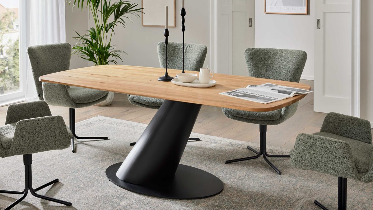 Interliving Esstisch IL 5121ca. 200x100cm in Platte Charaktereiche massiv/Gestell Metall schwarz