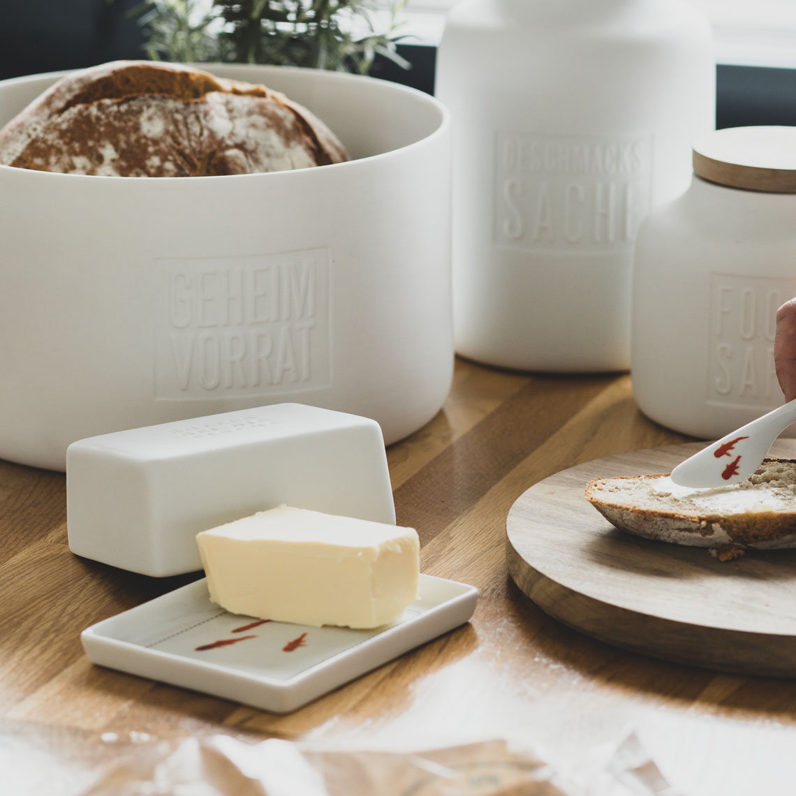Butterdose BUTTER BEI DIE FISCHE in Farbe weiß, Käse, Butter, Käseplatte, Brotzeit, Küchenaccessoire