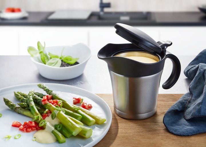 GEFU Thermo-Sauciere TREAT in Schwarz, silber