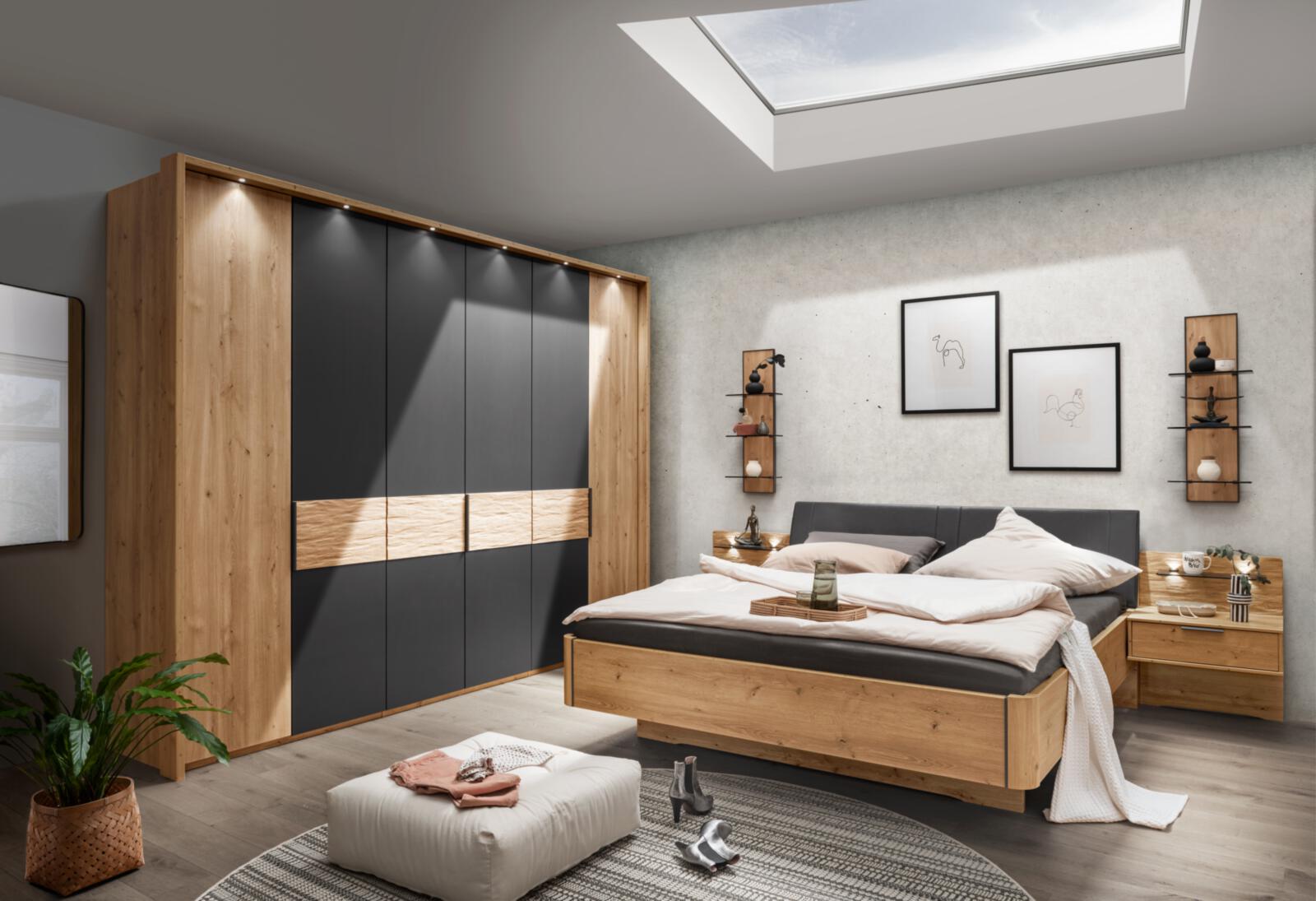 Wiemann Schlafzimmer in Farbe Bianco Eiche Nachbildung, Schlafzimmer, Garderobe, Holz, Bett, Nachttisch