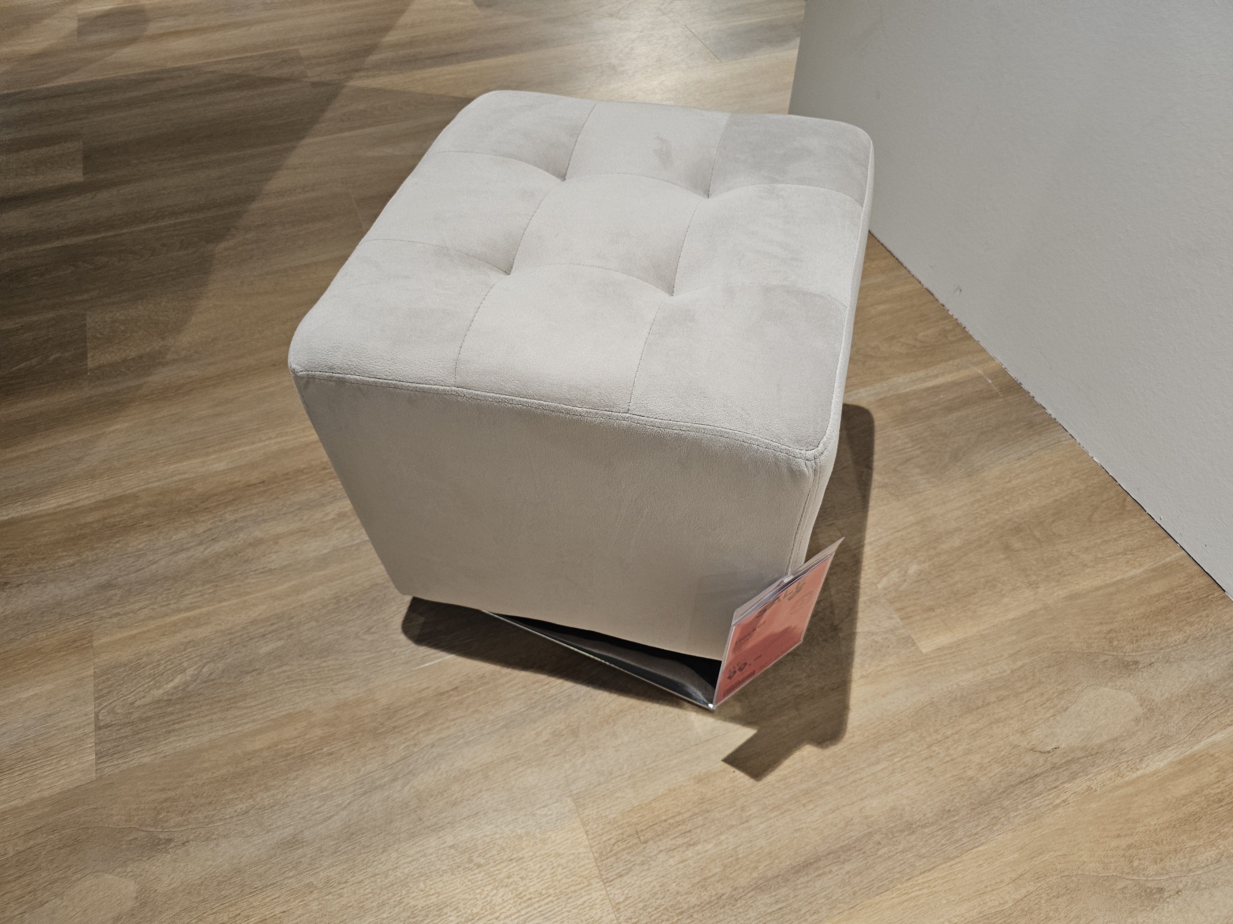 Hocker BETO 2 in Farbe Chrom, Kaschmir, Schaumpuff, Sitzwürfel, Pouf, Bezug, Stoffbezug