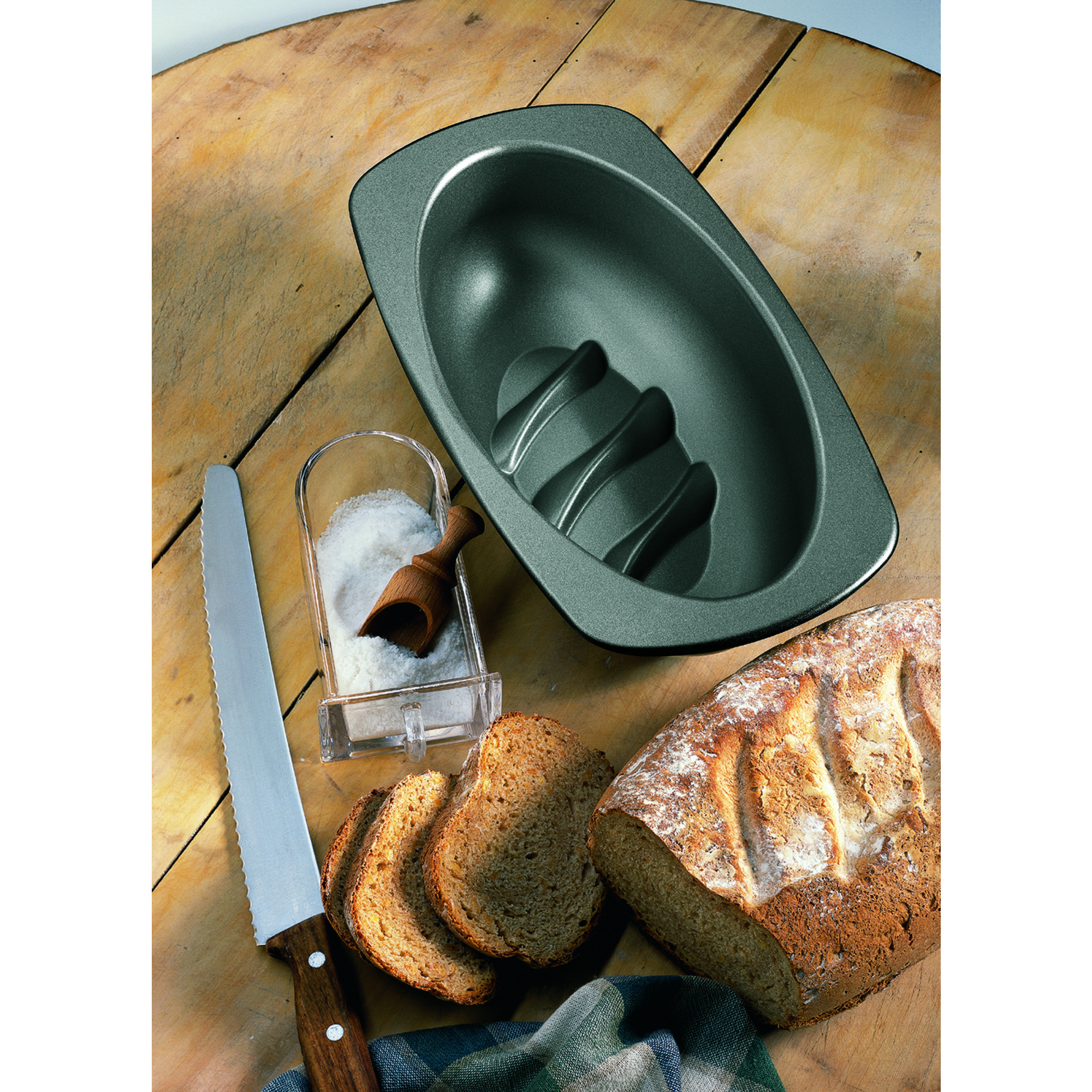 Kaiser Brotform oval 32 cm Brot Back Form in schwarz Kaiser Brotform oval 32 cm Brot Back Form in schwarz