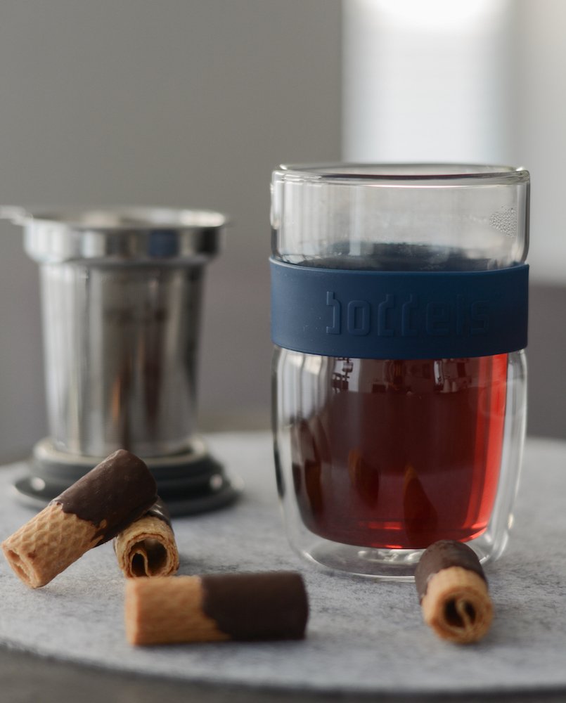 boddels Glasbecher Seev 380ml in Nachtblau