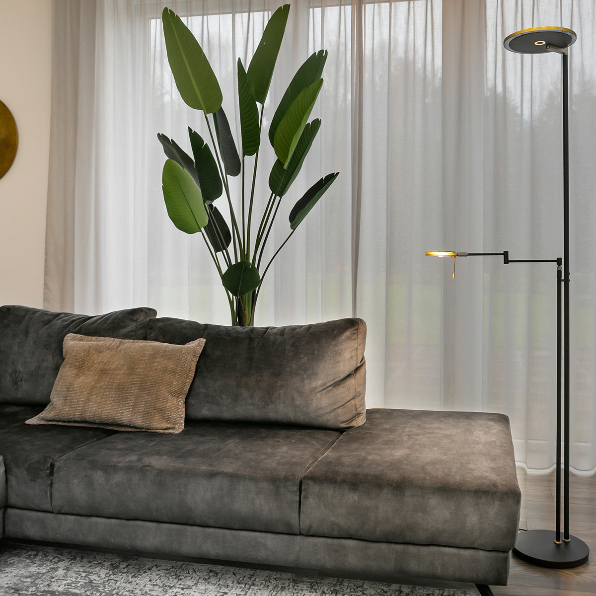 Steinhauer LED-Stehleuchte TUROUND 2-flammig in Farbe Schwarz/Rauchglas