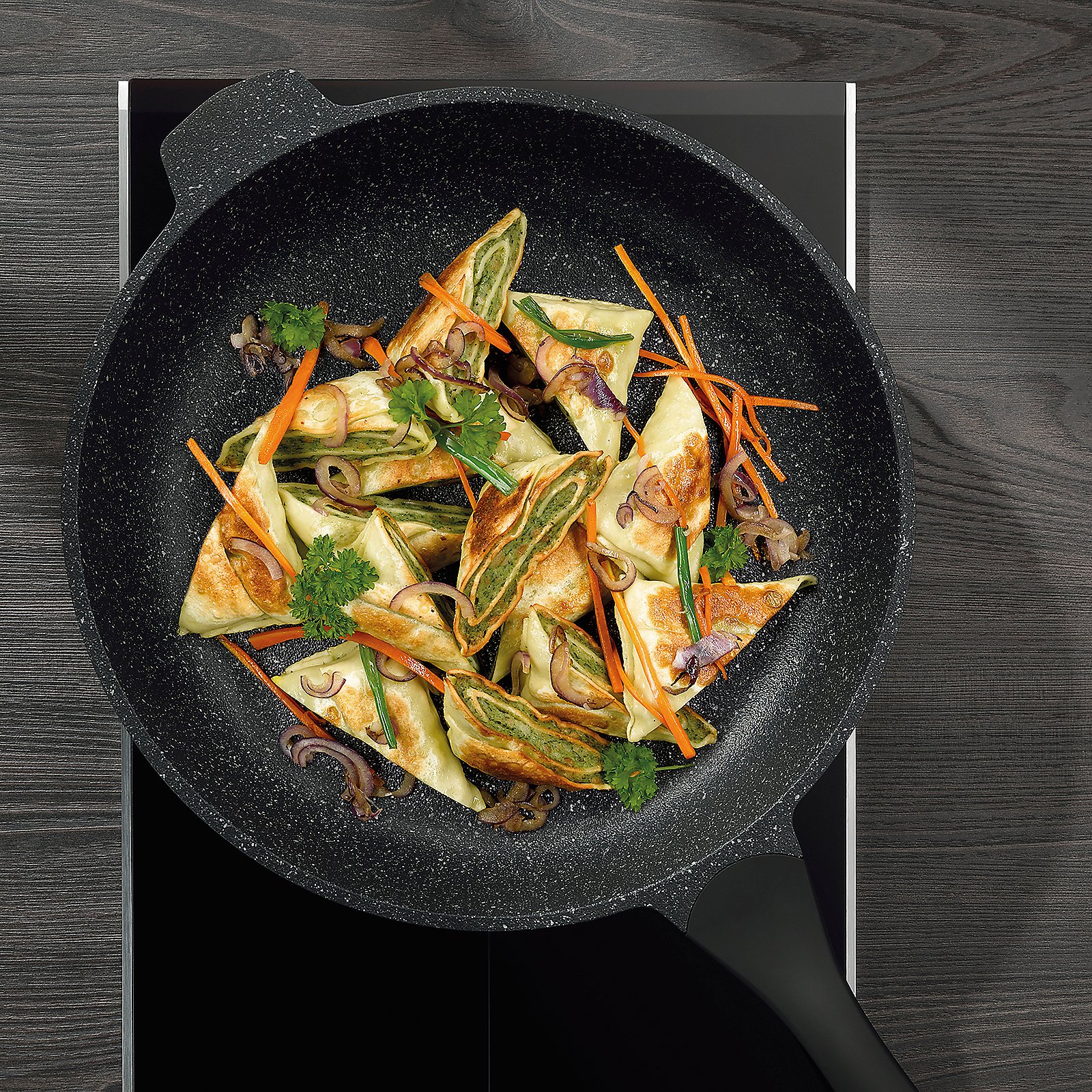 Kela Bratpfanne Stella Nova STELLA NOVA in Schwarz Kela Bratpfanne Stella Nova STELLA NOVA in Schwarz, Kochtopf, Kochgeschirr, Teller, Essen, Präsentation des Essens