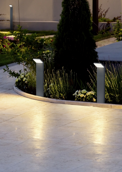 Trio LED-Stehleuchte PEARL in anthrazit, Glas Kunststoff weiß