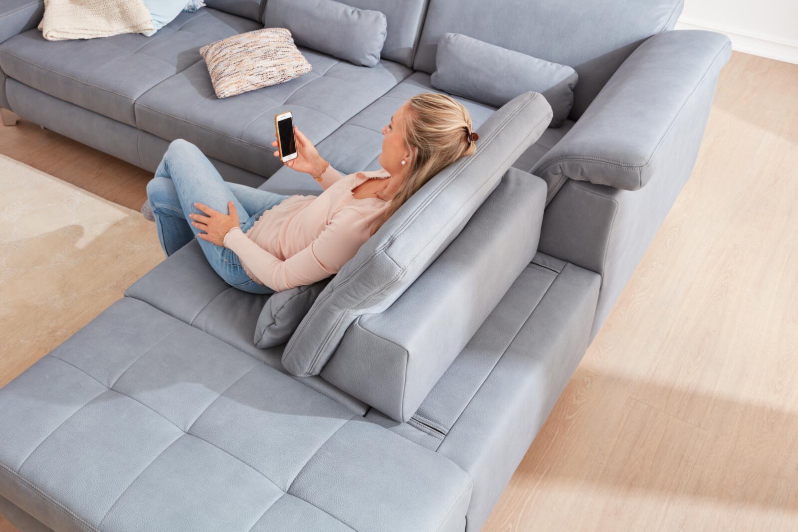 Modulmaster Polsterecke MM-MP1110 in Stoff Mammut grau Pg.01 Modulmaster Polsterecke MM-MP1110 in Stoff Mammut grau Pg.01, Moebel, Erwachsene, Weiblich, Person, Frau