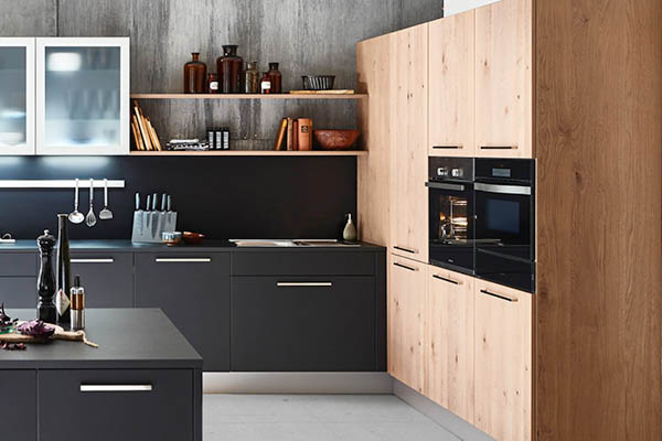 Moderne Küche dunkel Moderne Küche schwarz mit holz