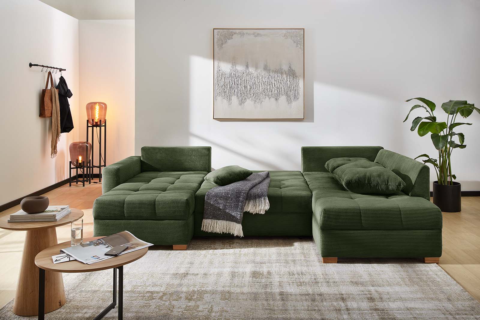 JOB Wohnlandschaft ABBY ca. 170x313x200cm in Dessin Cord grün, Couch, Mobiliar, Inneneinrichtung, Kerze, Handtasche