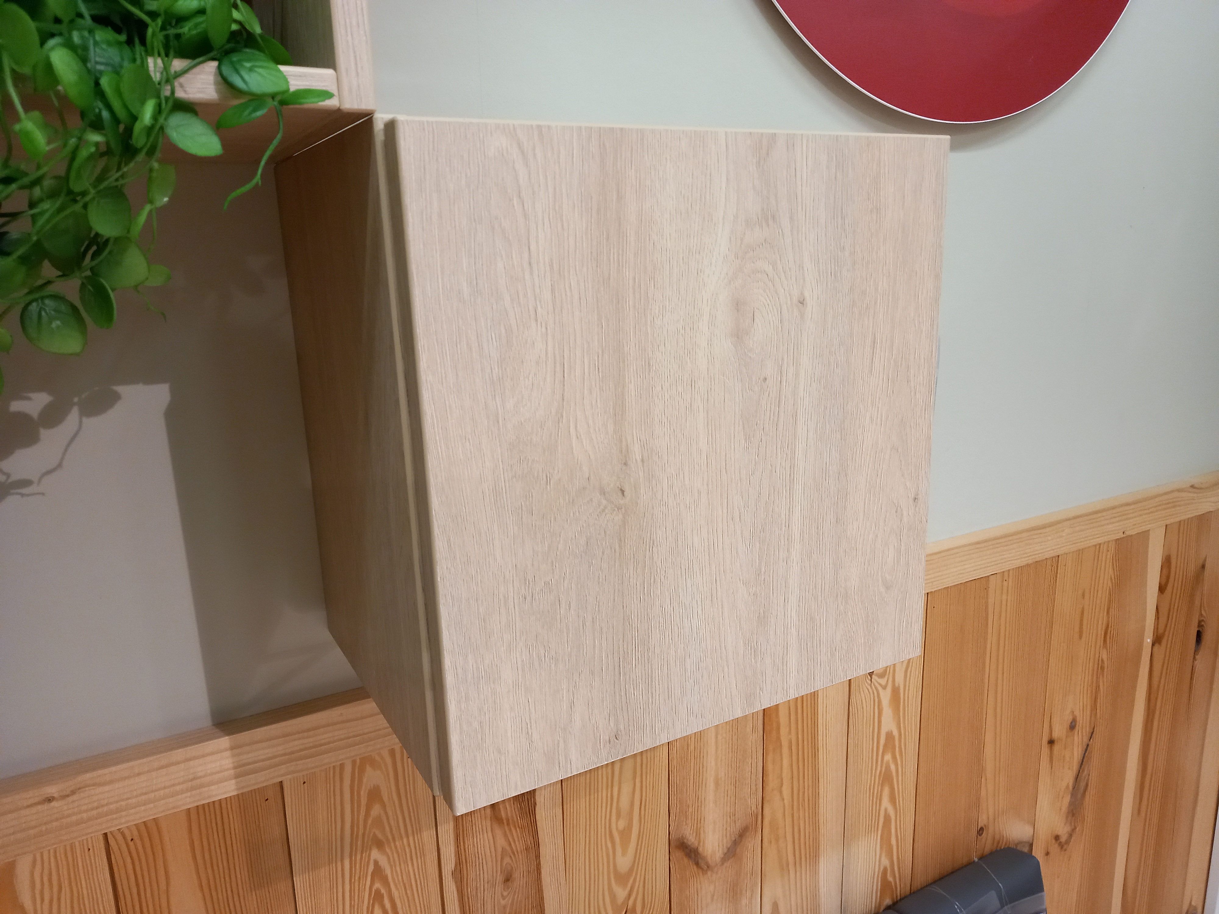 Hängeelement COCOON in Farbe , Wandregal, helles Holz, Eicheoptik, quadratisch, wandhängend