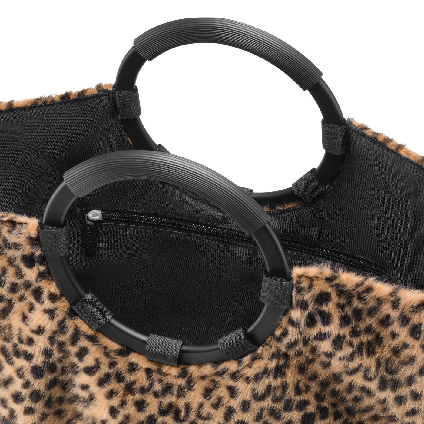 Reisenthel LOOPBAG HOBO in Farbe leo fake fur, handtasche, leopardenprint, tasche, runde griffe, griffleisten