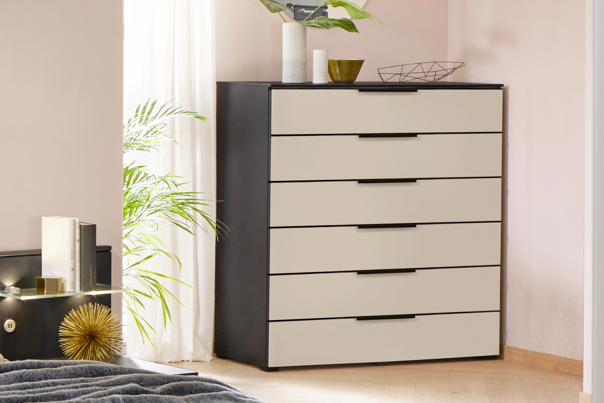 Rauch Möbelwerke Kommode VIANO ca. B200 H223 T68 cm in Farbe Fango / schwarz, Schrank, Kommode, Holzmöbel, Schwarz-Beige, Wohnkultur