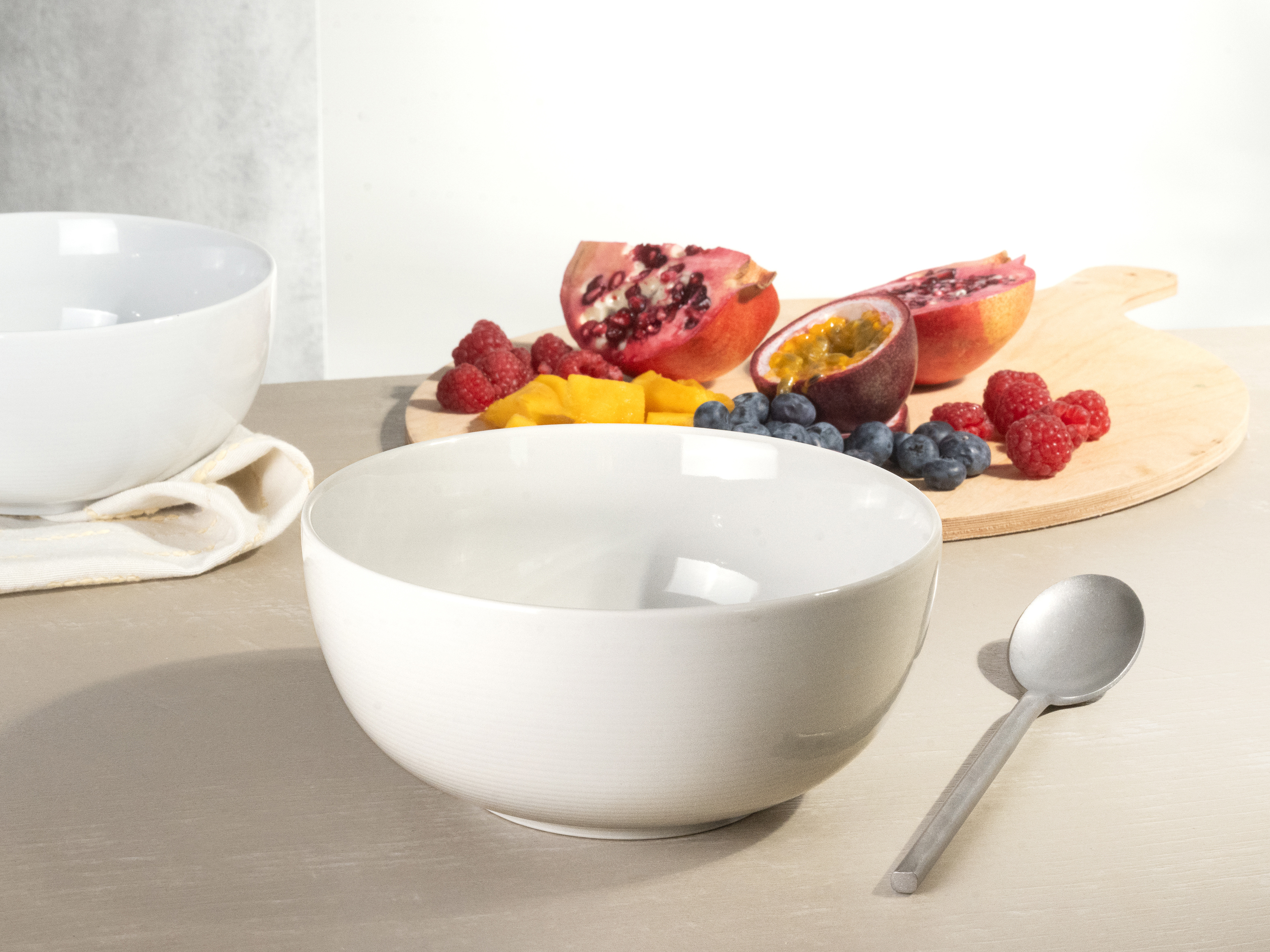 CreaTable Buddha Bowl Session in Farbe Weiß glänzend CreaTable Buddha Bowl Session in Farbe Weiß glänzend, Schale, Besteck, Löffel, Beere, Obst