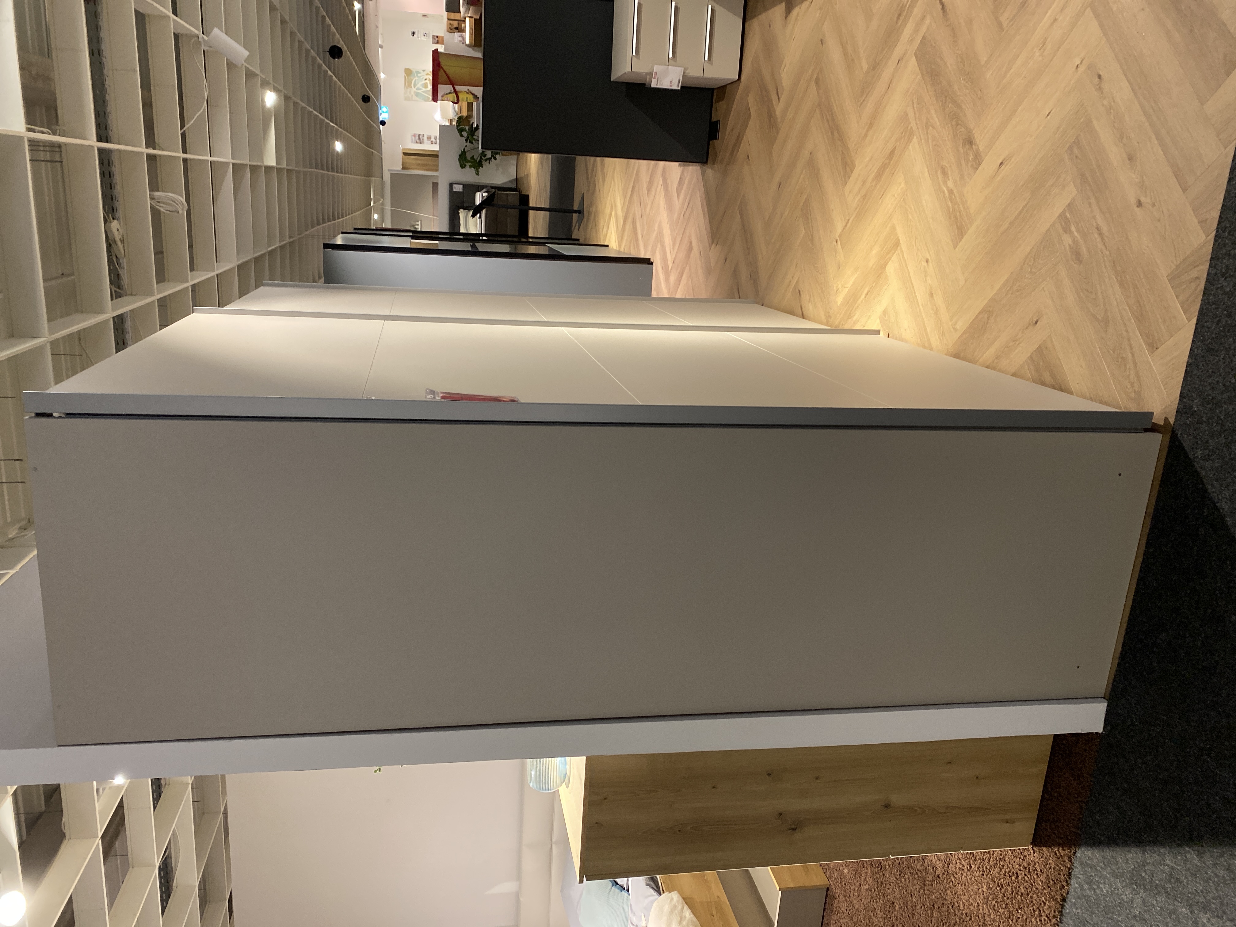 Schwebetürenschrank  in Farbe , Küche, Küchenschrank, Schränke, Möbelfläche, Arbeitsplatte
