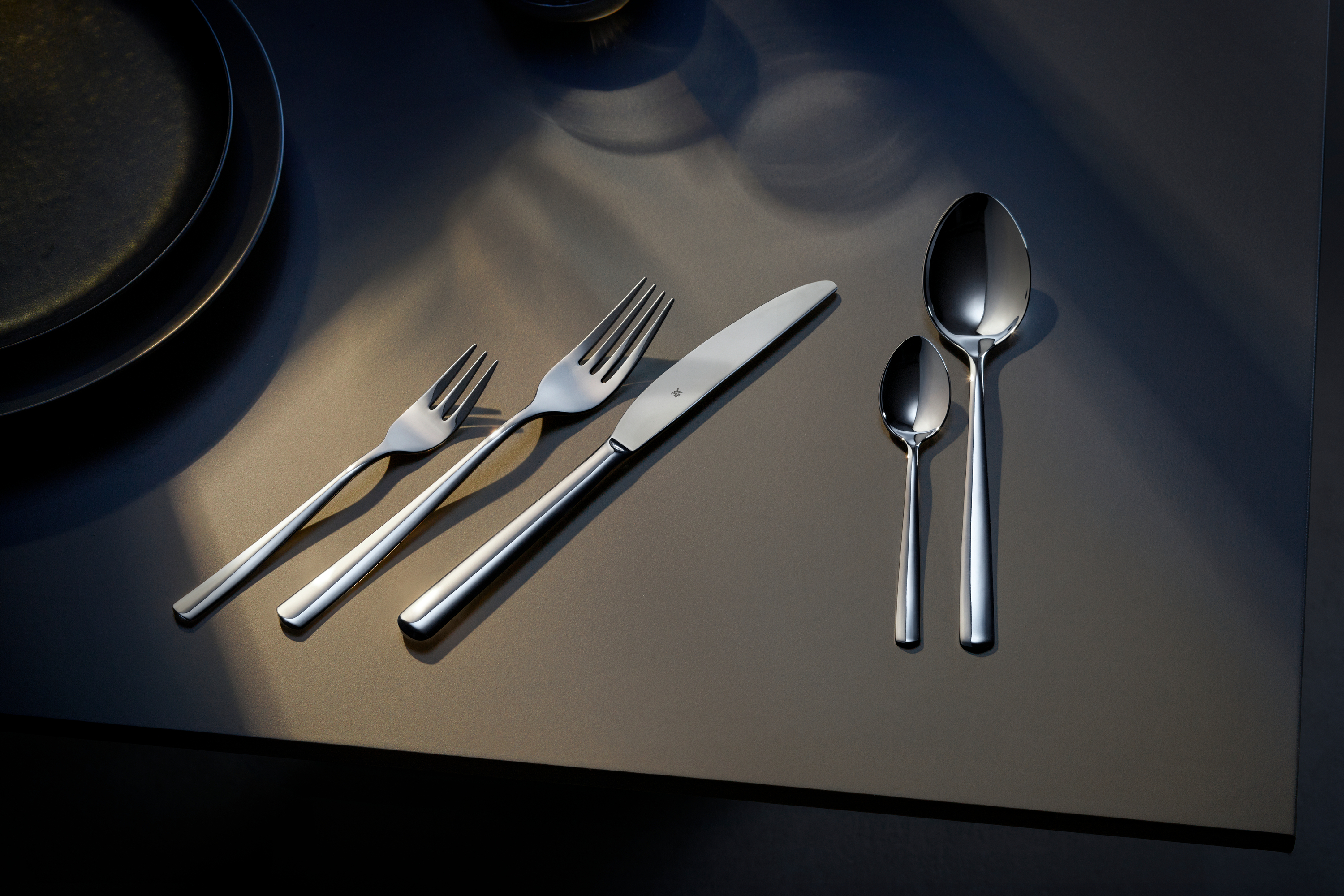 WMF Boston Besteck-Set, 30-teilig in poliertem Edelstahl WMF Boston Besteck-Set, 30-teilig in poliertem Edelstahl