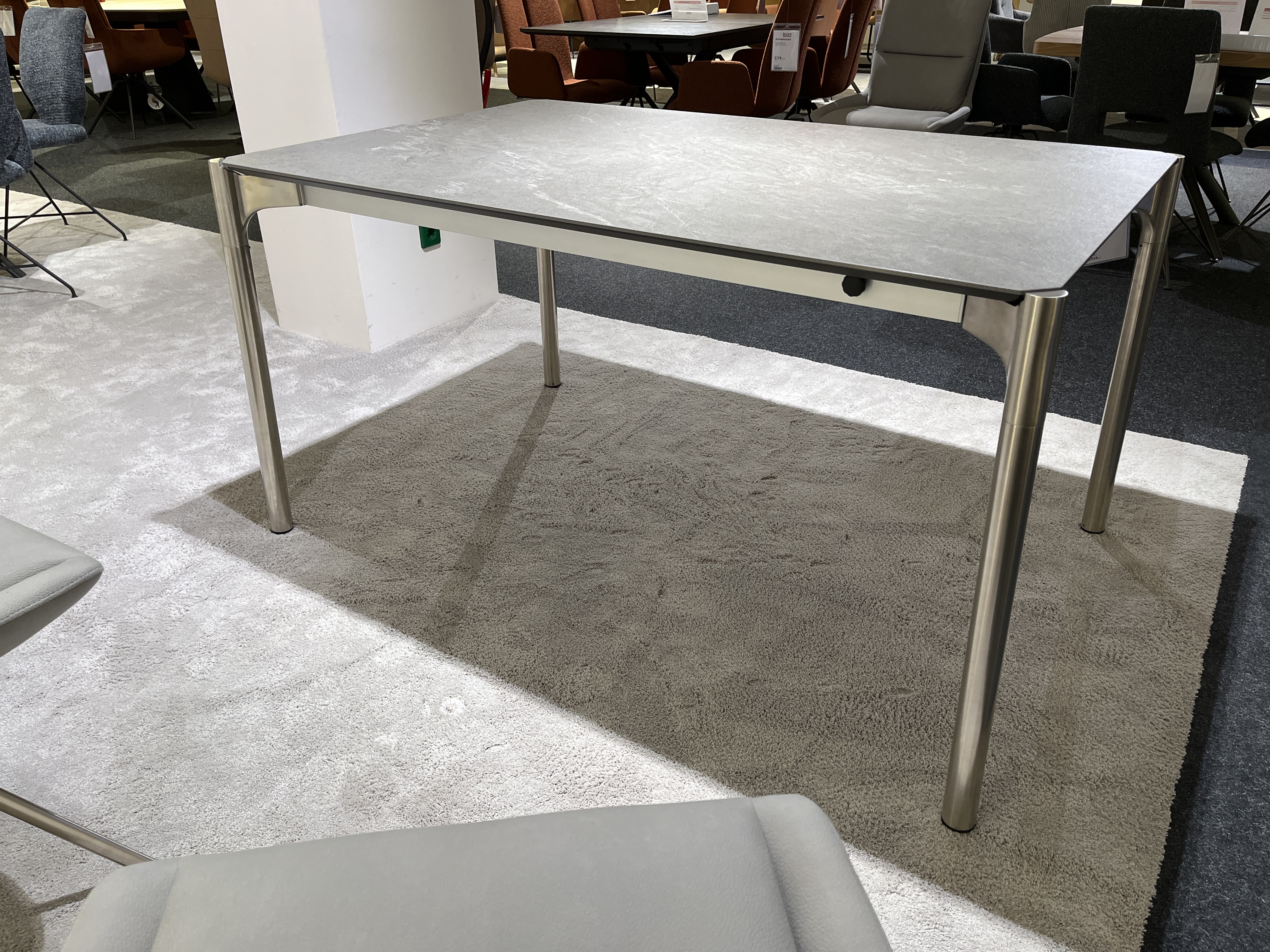 Venjakob Esstisch MIO in Platte Keramik pazifikgrau, Esstisch, Rechteckige Tischplatte, Graue Steinoptik, Metallbeine, Edelstahlfarben