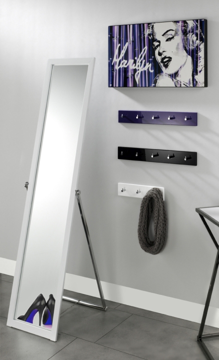 Haku Möbel Garderobenleiste ca. B34 H8 T5 cm in MDF Dekor hochglanz weiss, Spiegel, Person, Gesicht, Kopf