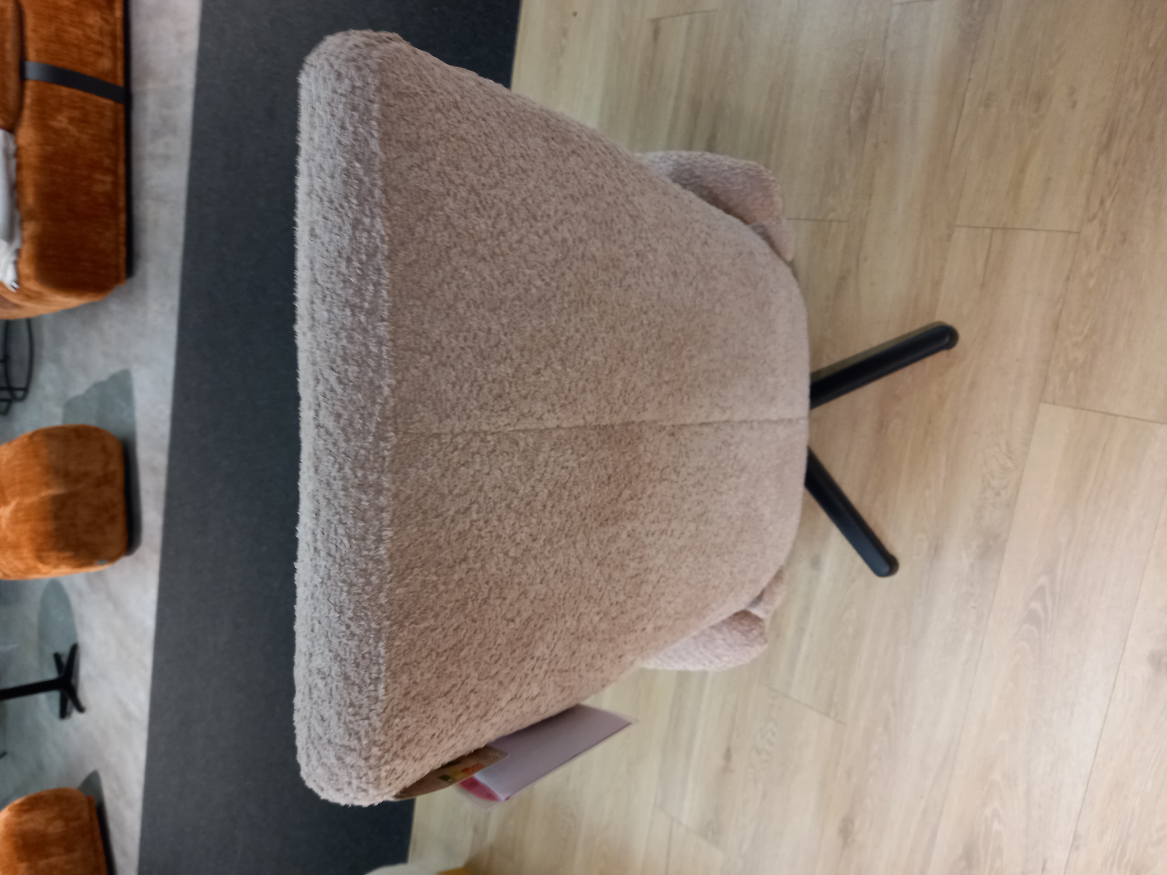 Modulmaster Relaxsessel MM-MP1063 ( Fashion), Polsterstuhl, Bouclé-Bezug, Rosébeige, Schwarze Metallbeine, Abgerundete Rückenlehne